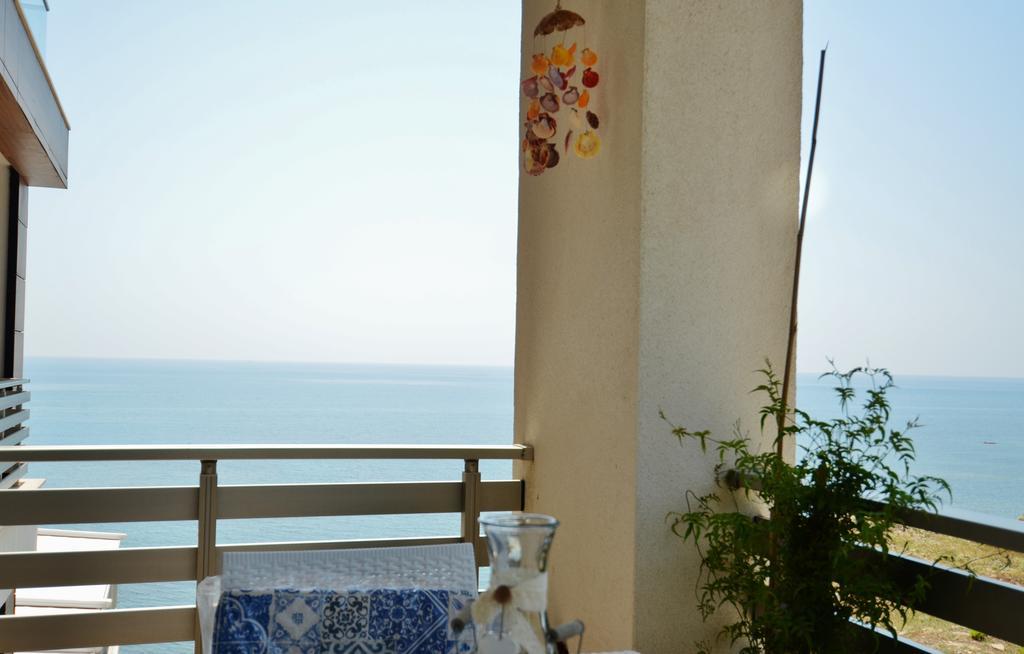 West Beach Apartment Durrës Eksteriør bilde