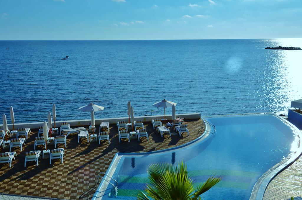 West Beach Apartment Durrës Eksteriør bilde